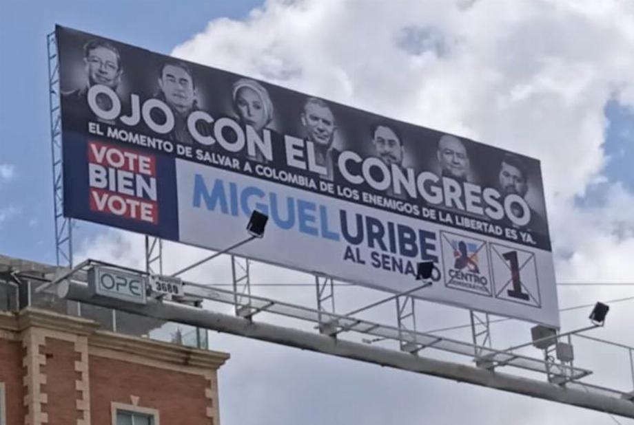 Miguel Uribe a reçu l'ordre de retirer les panneaux d'affichage controversés contre le pacte historique