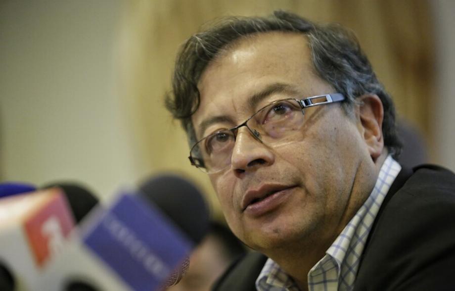Gustavo Petro remporterait le premier tour des élections présidentielles avec 44% des voix