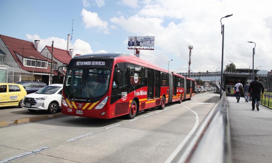 Nouveau braquage massif à TransMilenio : les criminels ont gardé les téléphones portables et les portefeuilles après avoir menacé les utilisateurs avec des couteaux