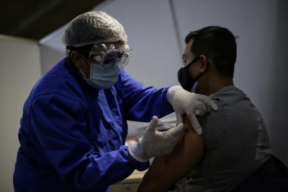 Le ministère de la Santé met en garde contre la faible vaccination ces derniers jours et assure qu'il en manque 2 millions pour obtenir l'immunité collective