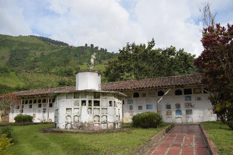 Ils trouvent 120 corps non identifiés dans des cimetières d'Antioquia qui appartiendraient à des victimes du conflit armé