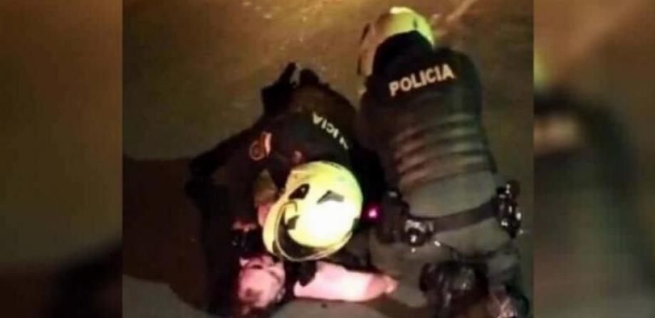 Quelques instants avant le transfert de Javier Ordóñez au CAI Villa Luz et sa mort, le 9 septembre 2020, où des abus policiers ont été mis en évidence.