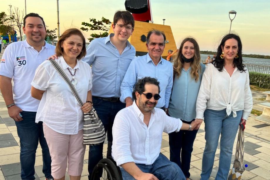 (De gauche à droite) Juan Manuel Daza, María del Rosario Guerra, Miguel Uribe Turbay, Óscar Iván Zuluaga, Miller Soto, Paloma Valencia et María Fernanda Cabal.